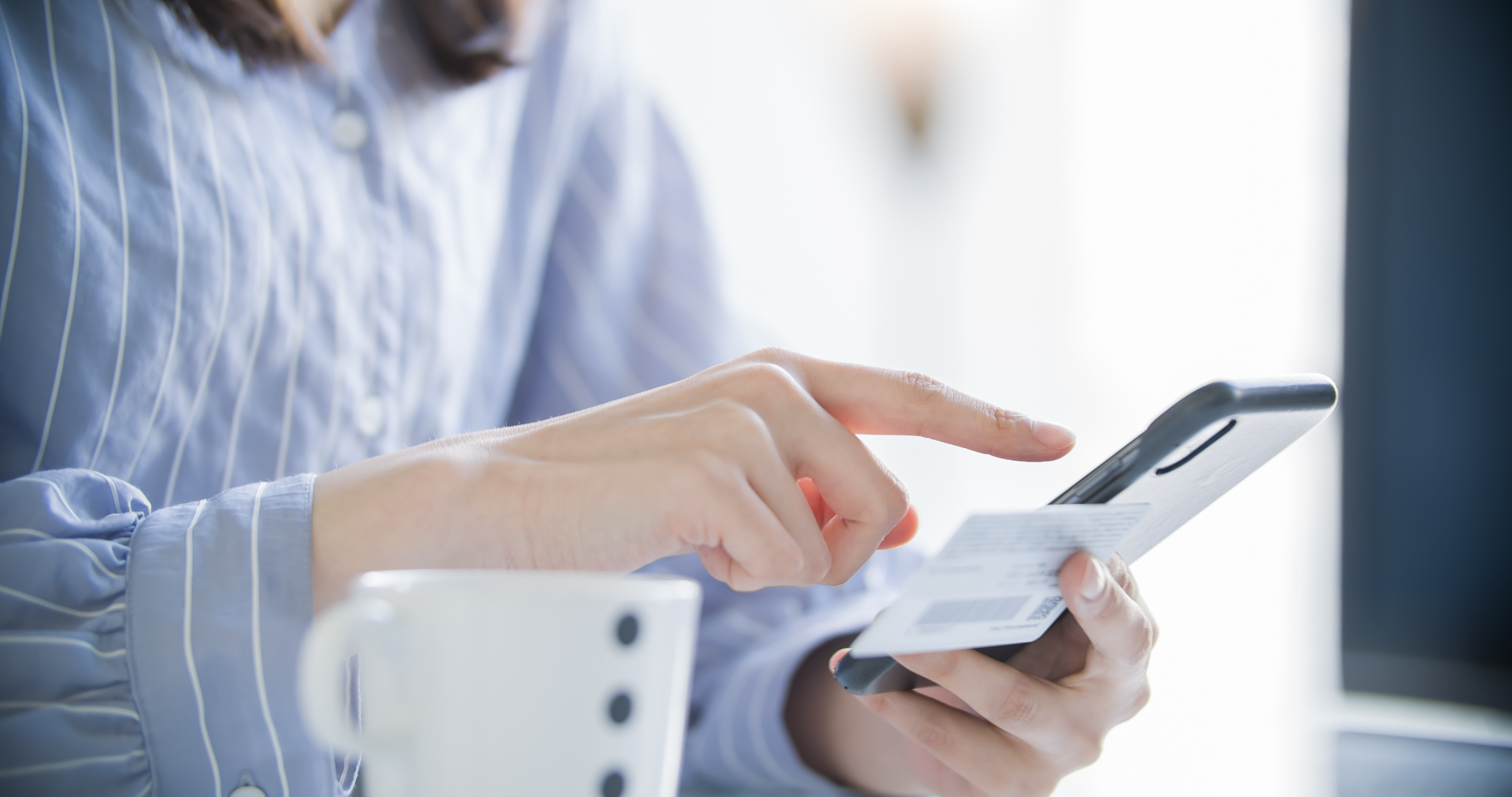 ネットショッピング・若い女性